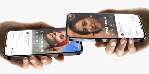 NameDrop feature working between two iPhones Â