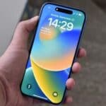 iPhone 16 screen