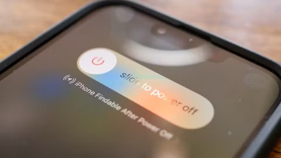 How to Fix iPhone That Won't Turn Off After iOS 26 Update