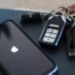 iPhone flashing Apple logo