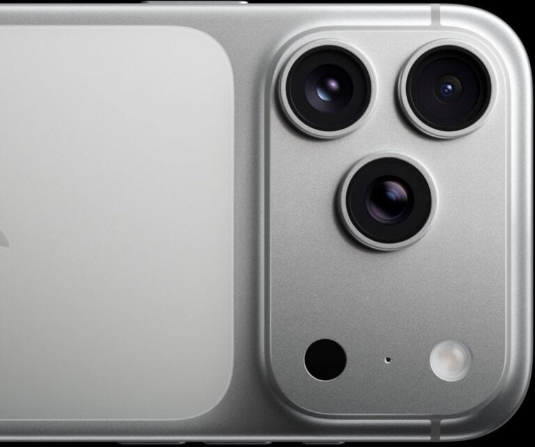 Why The iPhone Has Three Cameras | GeeksChalk