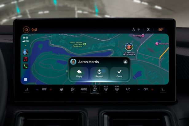 CarPlay Siri AI