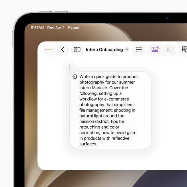 Siri AI is shown on a user's Mac.