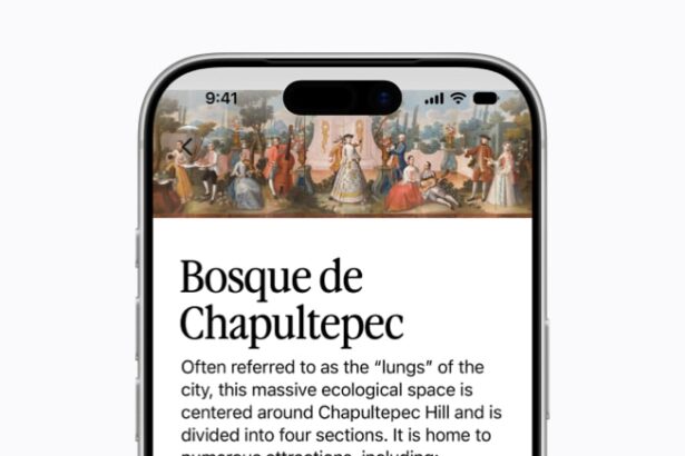 On iPhone 17 Pro, a user chats with Siri AI about Bosque de Chapultepec.