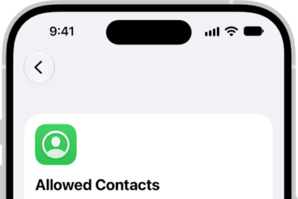 The Allowed Contacts screen in Screen Time showing communication allowed during Screen Time and when devices are paused.