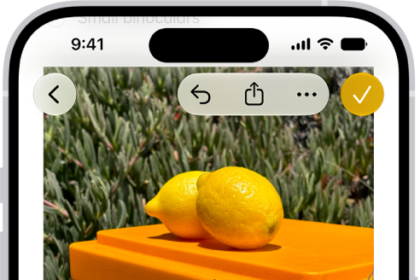 The Keyboard Settings menu is open, and shows multiple keyboard options: English & Spanish, Emoji, and Keyboard Feedback.