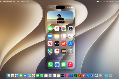 The iPhone Mirroring app appears on a Mac computer desktop.