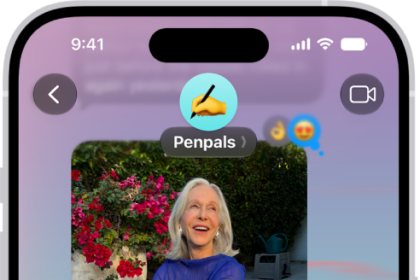 A Messages conversation with a dynamic background.