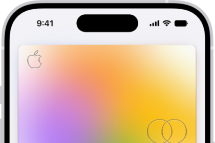 A credit card in Wallet is ready to make a contactless payment.