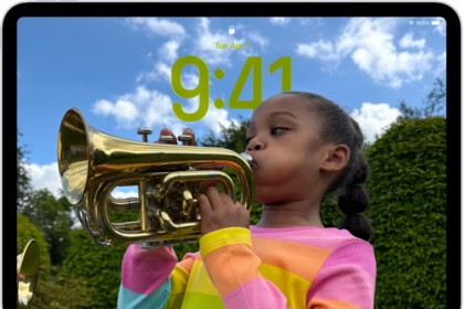 The iPad Lock Screen with a custom photo that fills the screen.